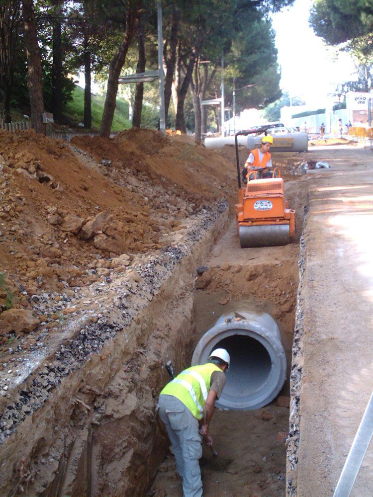 Excavación para vía de agua